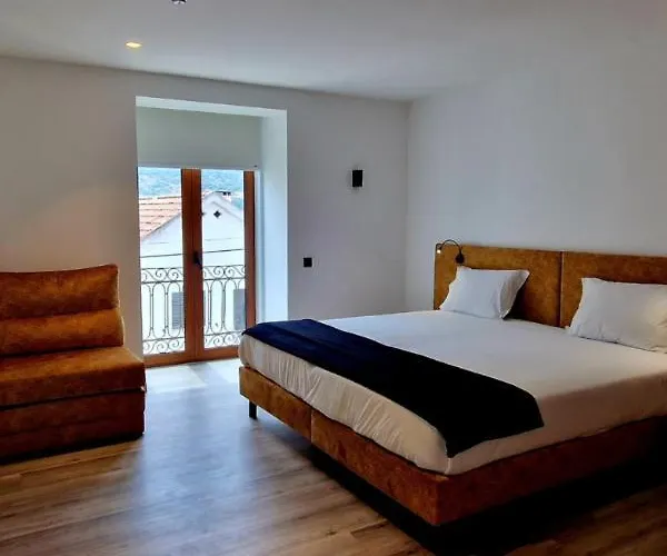 Foz House Sabor & Douro Hotel